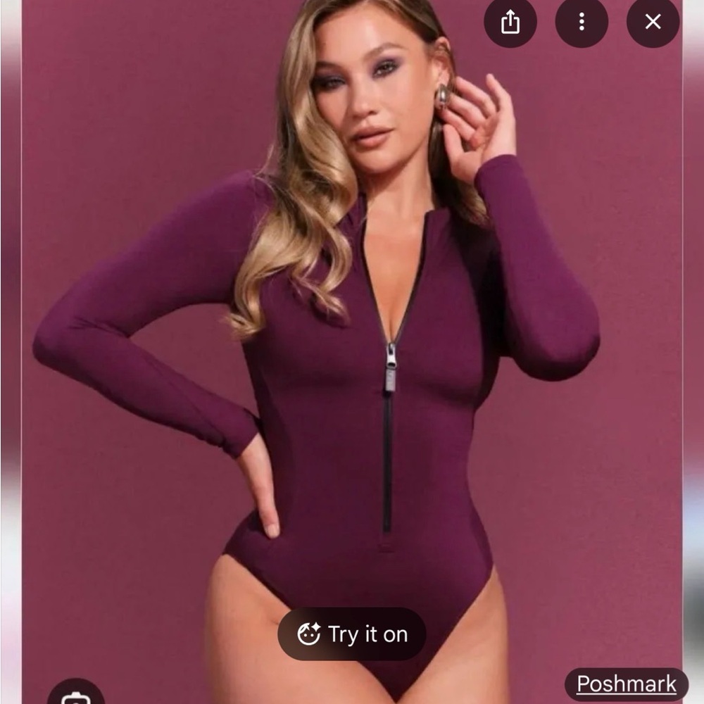 Ta3 Women's plum Long Sleeve swimsuit - size Large Long